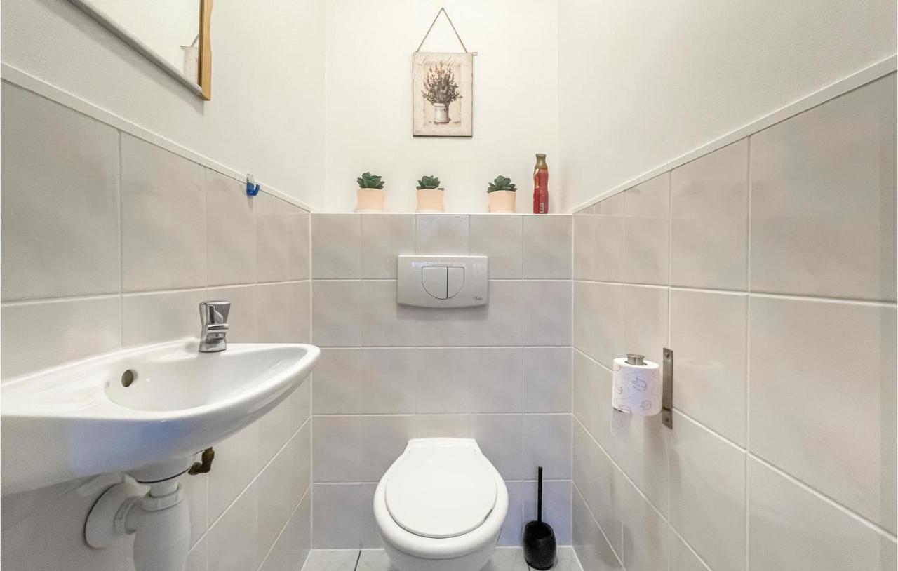 Awesome Home In Emst With Kitchen Bagian luar foto